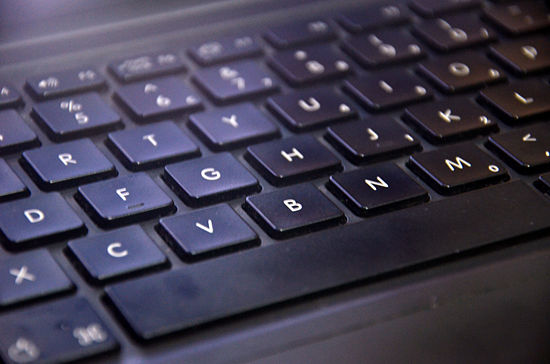 550px-Clean-a-Laptop-Keyboard-Step-5