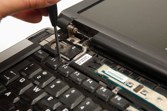 550px-Save-a-Laptop-from-Liquid-Damage-Step-13