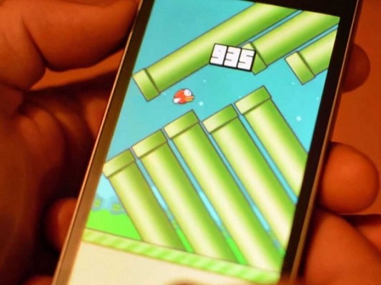 video-allegedly-shows-what-happens-when-you-get-to-level-999-in-flappy-bird
