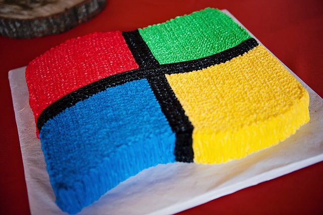 14 کیک خوشمزه و زیبا با طراحی مورد علاقه فن‌آوری دوستان 1