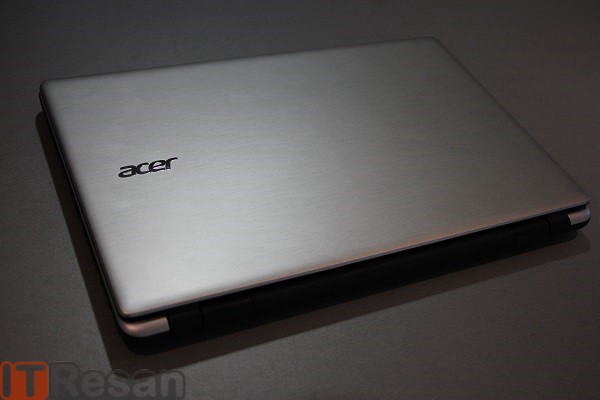 Acer Aspire v3 review (3)