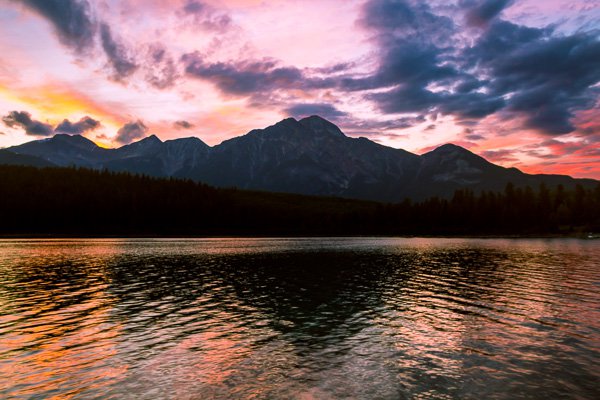 Golden-Hour-in-Pyramid-Mountain-Jasper-National-Park-Alberta-Canada