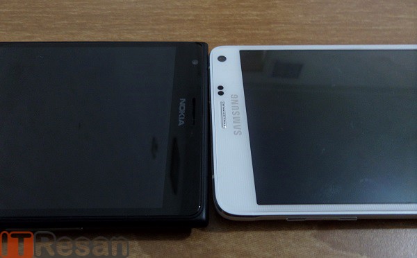 Lumia 1520 VS Note 4 (1)