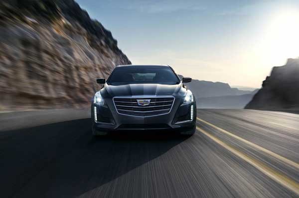 2015-cadillac-cts-front-end-in-motion
