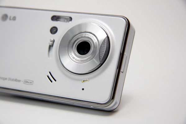 LG-Viewty-Ku990-Fortus-Mobile-Phone-Review