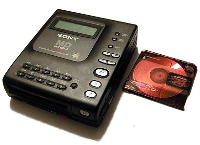 after-walkmans-lost-their-touch-and-before-mp3-players-were-cool-sonys-minidisc-player-let-you-play-up-to-80-minutes-of-music-sony-killed-the-minidisc-player-off-in-2013