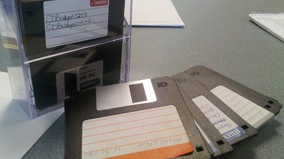 before-there-were-thumb-drives-and-dropbox-youd-have-to-store-your-class-projects-on-floppy-disks