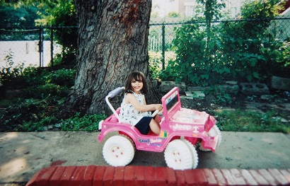 the-best-part-of-being-a-90s-kid-was-cruising-around-in-a-power-wheels-barbie-jeep