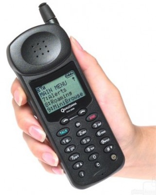 Another-vintage-Qualcomm-phone---the-QCP-2760-for-Sprint