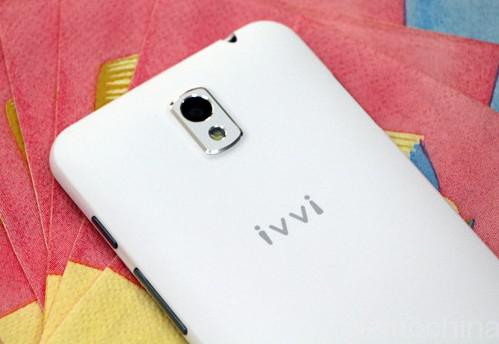 The-World-s-Thinnest-Smartphone-Is-Now-the-Coolpad-Ivvi-K1-Mini-With-4-7mm-Body-472073-4