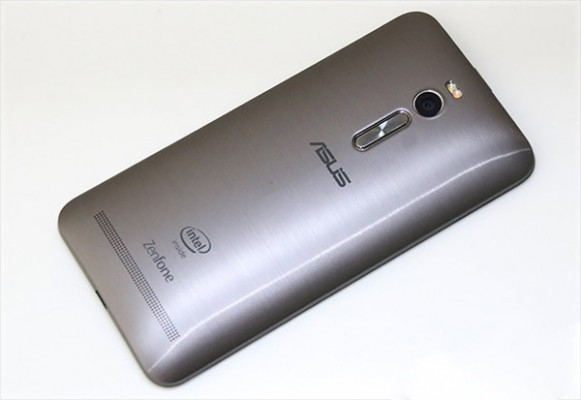 Asus-Zenfone-2-unboxing-and-benchmarks-(2)