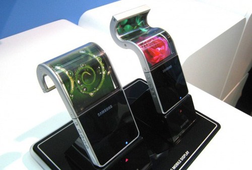 Samsung-Android-AMOLED-Foldable-Smartphones-Technology