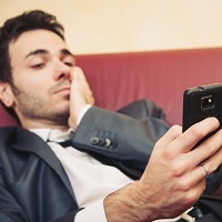 University-study-links-smartphone-use-to-laziness