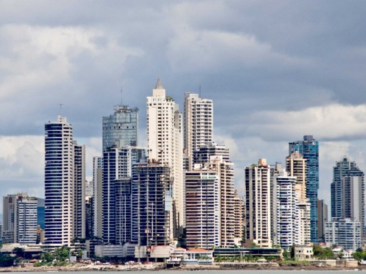 no-18-panama-city-has-241-tall-buildings-in-2560-square-kilometers