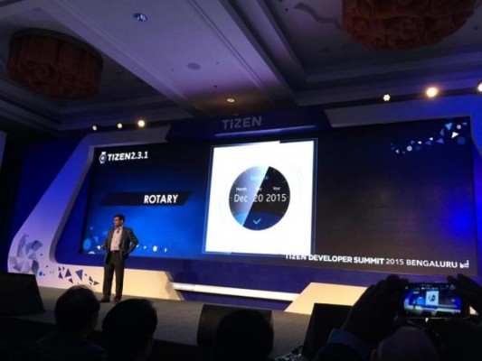Samsung’s-circular-smart-watch