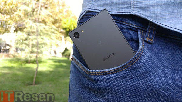 Sony-Xperia-Z5-Compact-(12)