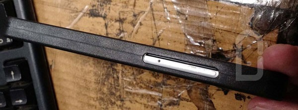 Is-the-mystery-phone-disguised-inside-this-case-the-LG-G5-(2)