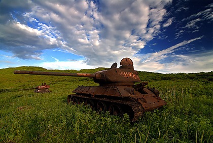 abandoned-army-tanks-that-have-become-a-part-of-nature-17