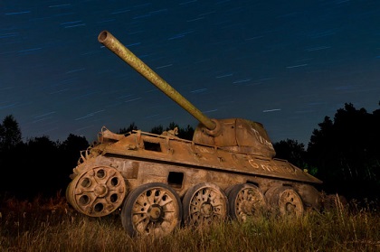 abandoned-army-tanks-that-have-become-a-part-of-nature-30
