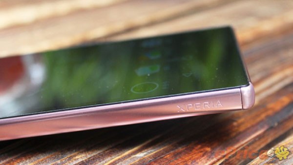 Pink-Xperia-Z5-Premium-Hands-on_6-640x360