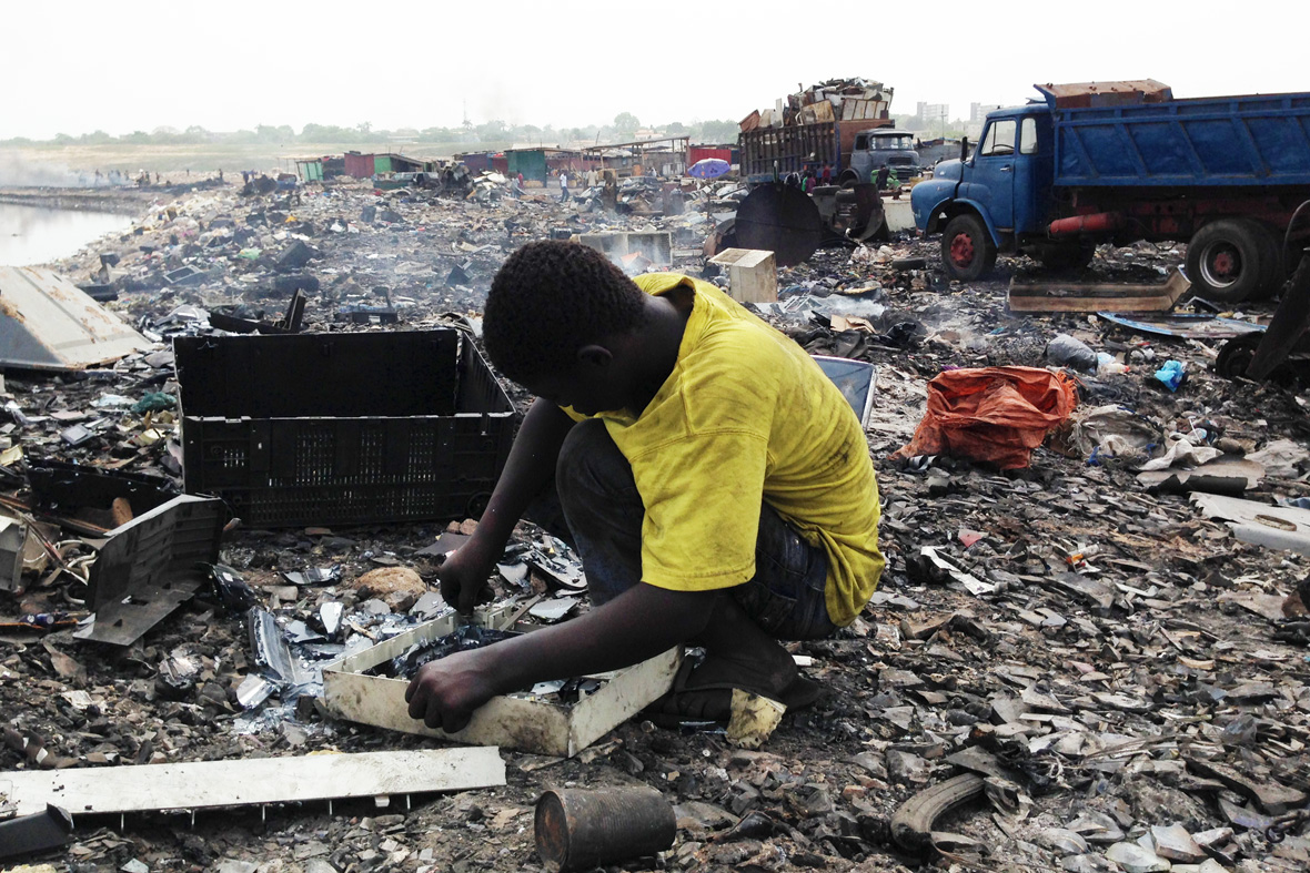 Ghana-e-waste_children_26_03_2014