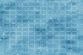 معرفی کوچک‌ترین دیسک‌ سخت جهان با قابلیت ذخیره‌سازی اتم به اتم داده‌ها