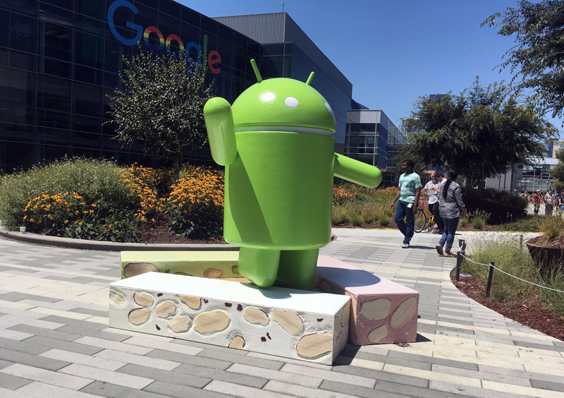 android-nougat-statue-8