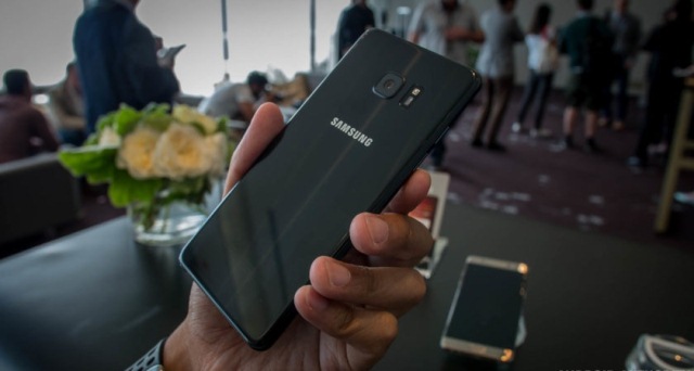 Samsung-Galaxy-Note-7-hands-on-first-batch-AA-7-of-47-840x472