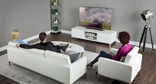 چرا فناوری OLED در تلویزیون‌ها دوست داشتنی است؟