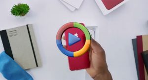 Red-iPhone نگاه نزدیک به آیفون قرمز اپل (ویدئوی اختصاصی)