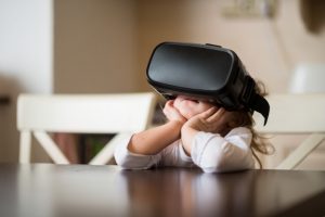 واقعیت مجازی می‌تواند به یادگیری و سلامت کودکان کمک کند