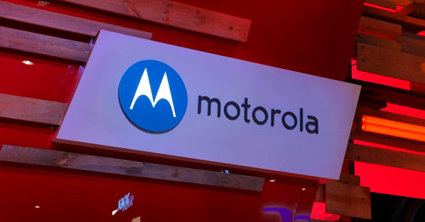 motorola-logo-mwc-2015-1 تصاویر واقعی نسخه سفید رنگ موتورولا وان منتشر شد  