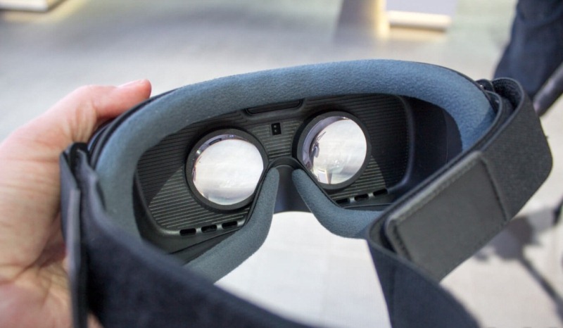 آیا هدست واقعیت مجازی موبایلی Gear VR سامسونگ ارزش خرید دارد؟!