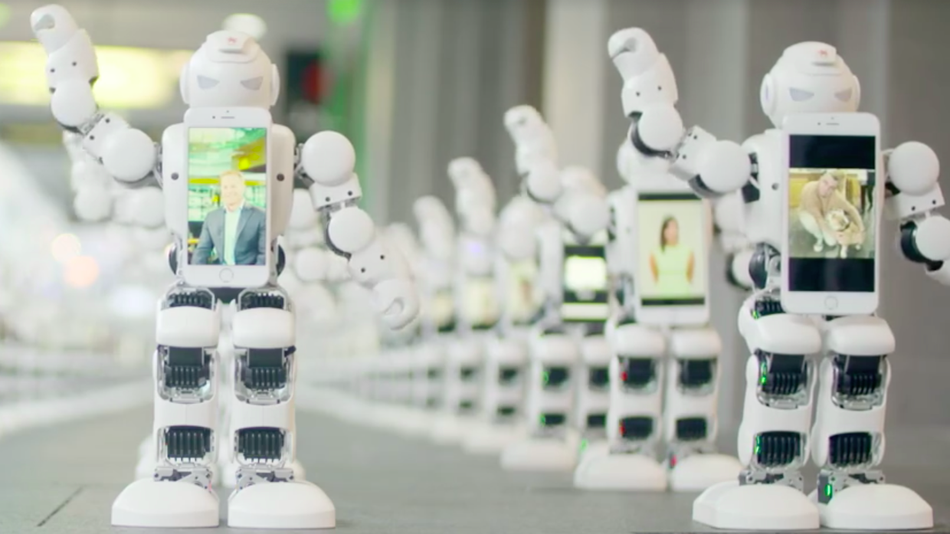 حضور ۱۰۰ ربات در صف خرید آی‌فون‌ ۷ به جای انسان‌!
