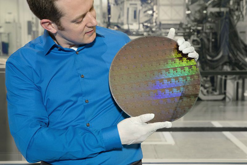 شرکت IBM امکان ساخت تراشه‌های 5 نانومتری با شارژدهی باتری 2 تا 3 برابری را ممکن می‌سازد!
