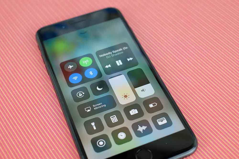 7 روش برای افزایش شارژدهی آی‌فون در iOS 11