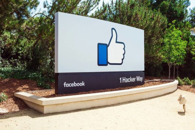 فیس‌بوک اعلام کرد که بیش از 200 میلیون اکانت جعلی یا تکراری دارد