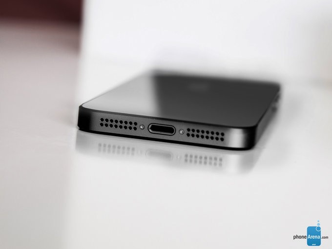 iphone-se-2-wireless-charging-glass-back آخرین تصاویر و اطلاعات منتشر شده در رابطه با آی‌فون SE 2  