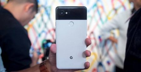 google-pixel-2-and-pixel-2-xljpg-450x230 توجه ویژه سازندگان گوشی‌های هوشمند به تولید پرچمداران در رنگ‌های خاص  
