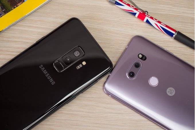 Samsung-and-LG-look-to-boost-sales-by-releasing-more-phones-than-usual این ۳ گوشی ال‌جی را از بازار بخرید! (شهریور ماه 97)  