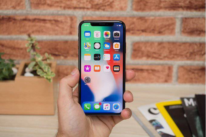 2018-iPhones ویژگی‌هایی از گلکسی نوت 9 که امیدواریم در آی‌فون 10 پلاس نیز وجود داشته باشد!  
