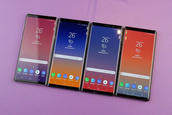 Galaxy-Note-9-display گلکسی نوت 9 را فراموش کنید؛ سامسونگ خلاقیت خود را برای سال 2019 کنار گذاشته است  