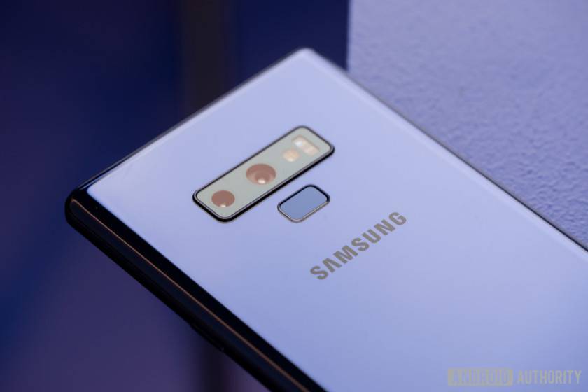 Samsung-Galaxy-Note-9-Hands-On-16-840x560 چگونه فایل‌های خود را از گوشی‌های سامسونگ به گلکسی نوت 9 منتقل کنیم؟!  