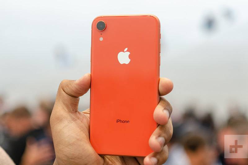 Apple-iPhone-Xr-Preview-Mojtaba-26 پسوند "R" در نام گوشی آی‌فون Xr اپل چه معنایی می‌تواند داشته باشد؟  
