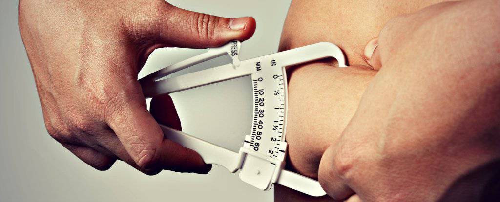 FAT-MEASUEMENT-BMI-RFM BMI را فراموش کنید؛ با روش RFM چربی بدن‌تان را اندازه بگیرید!  