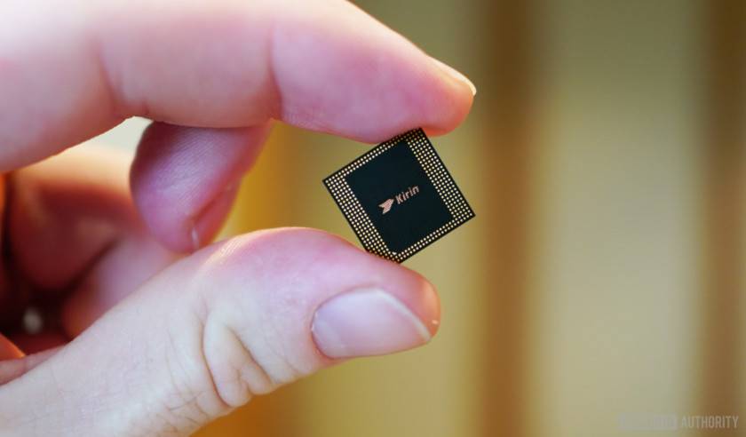 Huawei-HiSIlion-Kirin-980-chipset-840x492 علل گرایش شدید کمپانی‌ها و خریداران به فناوری تولید 7 نانومتری  