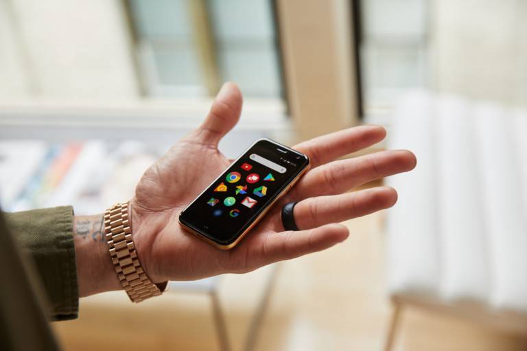 Palm-Phone کوچک‌ترین گوشی‌های هوشمند اندرویدی جهان را بشناسید!  
