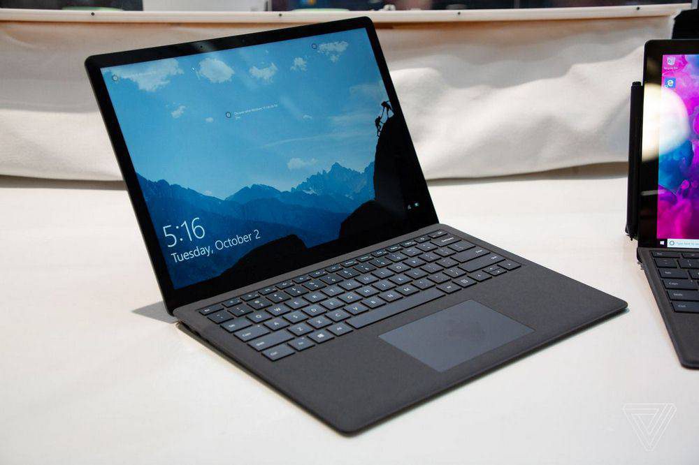 Surface-laptop-2-1000x666 مایکروسافت از سرفیس لپ‌تاپ 2 با سخت‌افزار قدرتمند پرده‌ برداشت  