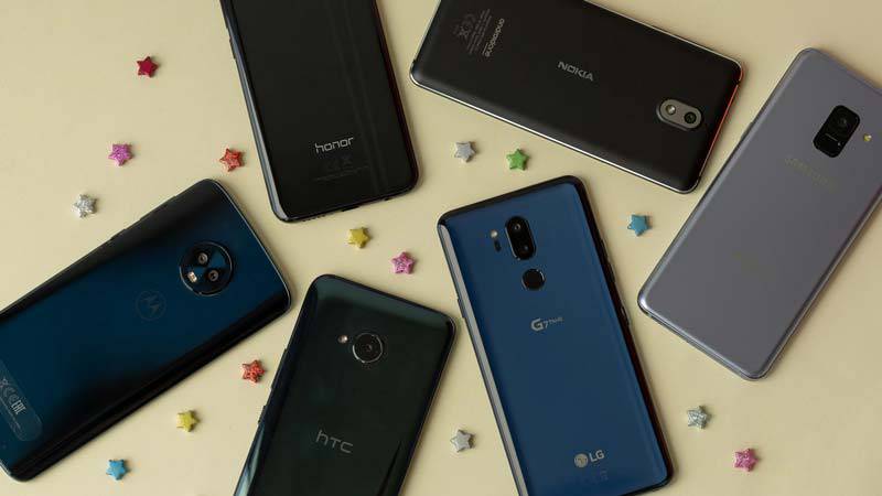 best-phones-2018-1 آیا شما هم از گوشی‌های هوشمند و غول‌پیکر جدید متنفر هستید؟!  