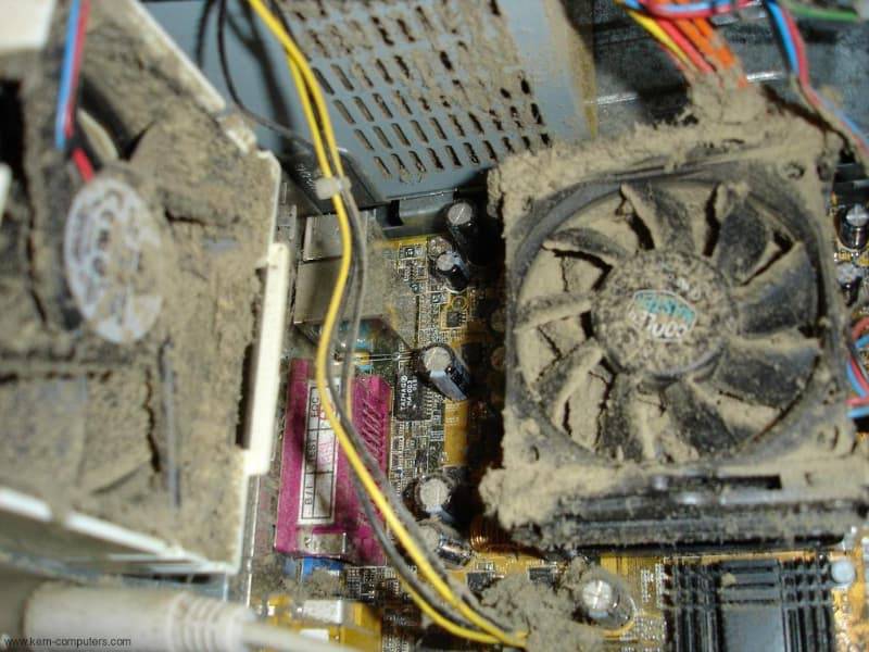 dusty-computer حل مشکل کند و سنگین شدن سیستم‌های کامپیوتری با چند روش ساده  